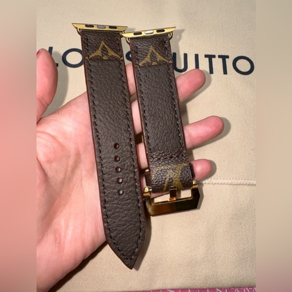 🎁 Authentic upcycled Loui monogram Apple Watch band - Picture 5 of 15